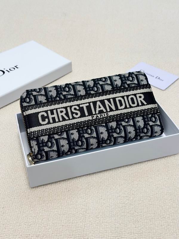 Dior Wallet ID:20260806-128
